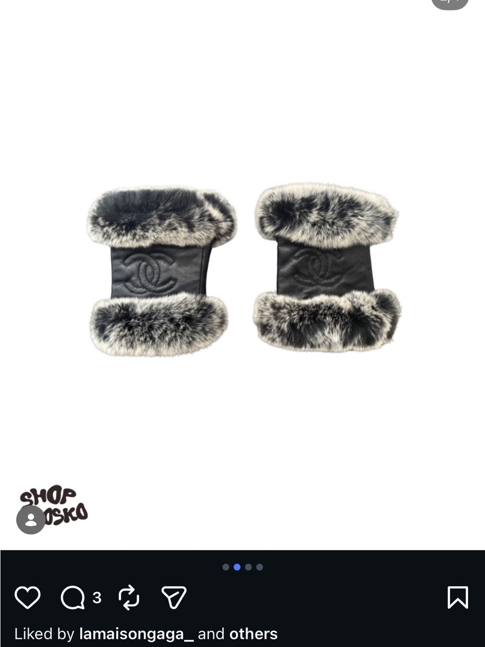 CHANEL Black Quilted Leather Gloves with Grey Fur & Crystal CC Emblem - Picture 14 of 14